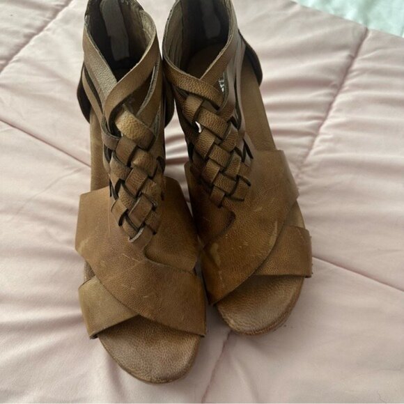 Antelope Tavi Tan Leather Wedge Sandals Women’s 7 Rustic Chic Summer Style - Picture 4 of 14